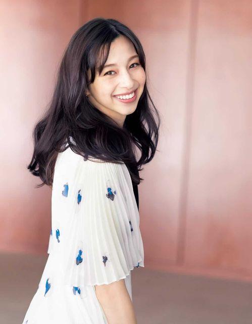 明艳女明星网红图片,网红女明星风采独绝