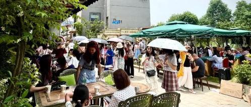 黄兴广场明星网红店,明星店铺齐聚，潮流美食尽享