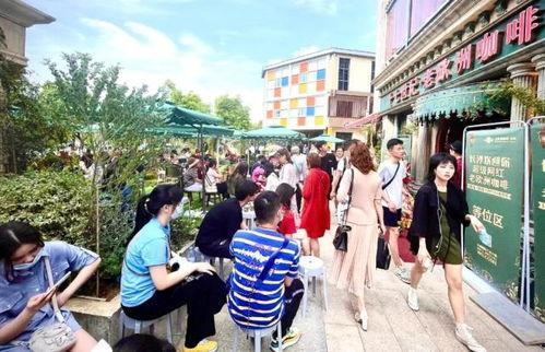 黄兴广场明星网红店,明星店铺齐聚，潮流美食尽享