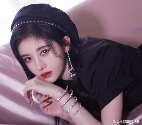 娱乐圈吃瓜儿鞠婧祎,娱乐圈的瓜田，她如何成为焦点？”
