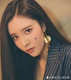 撞脸明星网红奶奶,揭秘网络红人的家族基因之谜