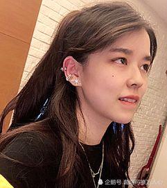 撞脸明星网红奶奶,揭秘网络红人的家族基因之谜