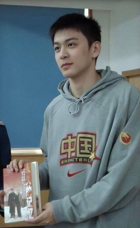 体育明星网红拍照,镜头下的运动魅力