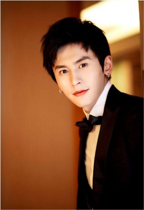 今日吃瓜爆料许凯,瓜田里的明星，揭秘娱乐圈背后的故事