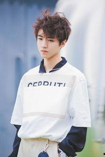 爆料吃瓜王俊凯微博号,吃瓜王背后的真实故事”