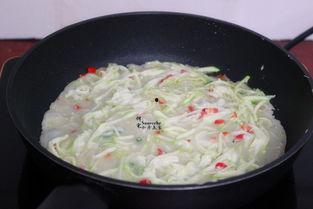 今日头条小瓜煎饼,今日头条新晋美食网红，带你领略地道风味